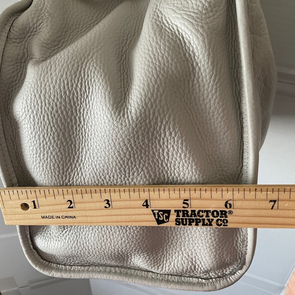 GILI Pebble Leather Hobo Bag Off-White Gold Hardware Adjustable Straps NEW - Picture 6 of 15